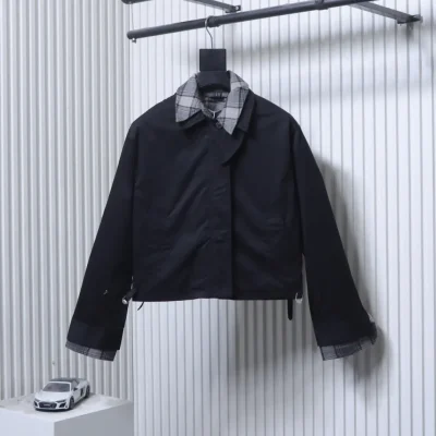 Acne Studios – Vorderansicht