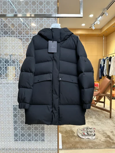 Moncler Vorderansicht