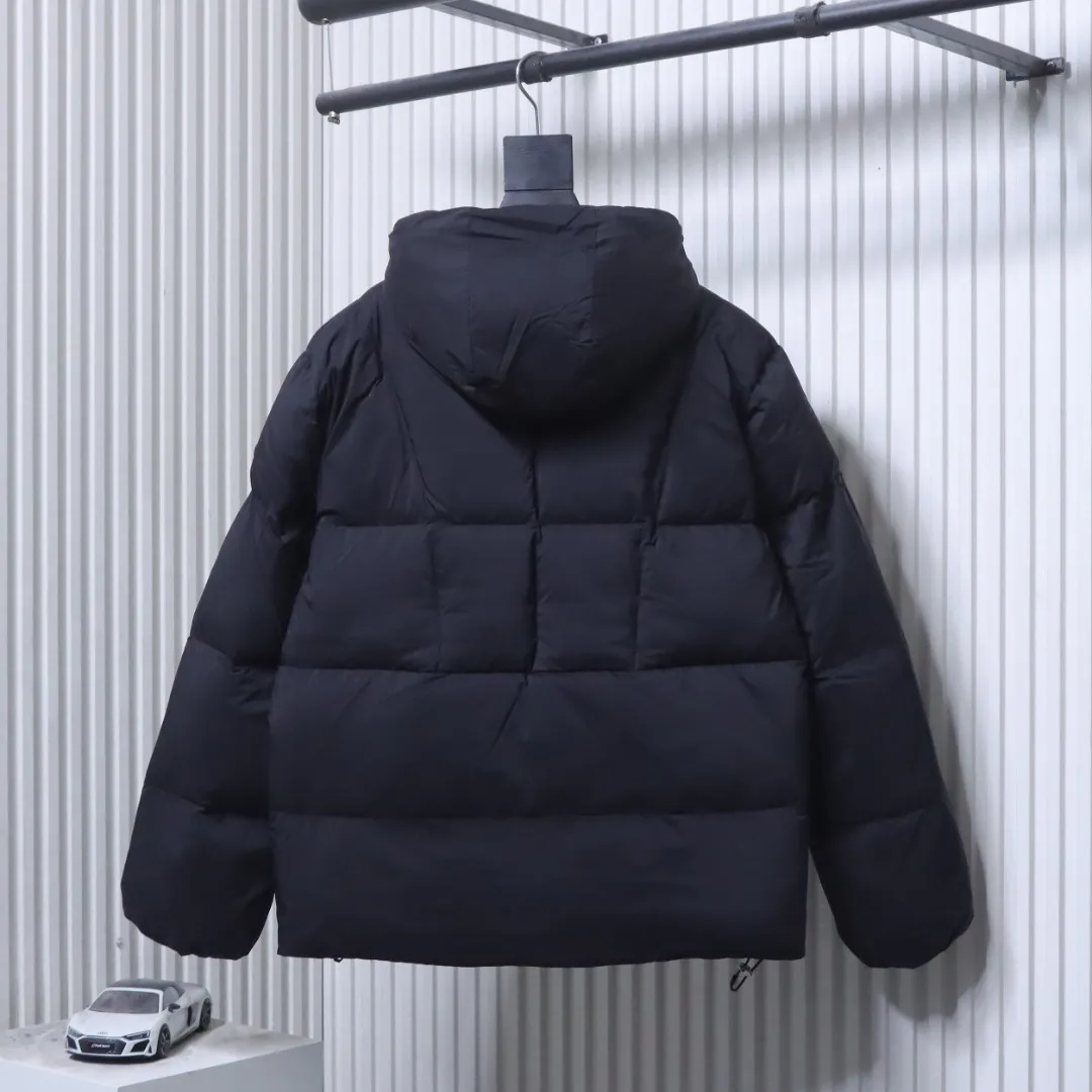 Moncler Rückansicht
