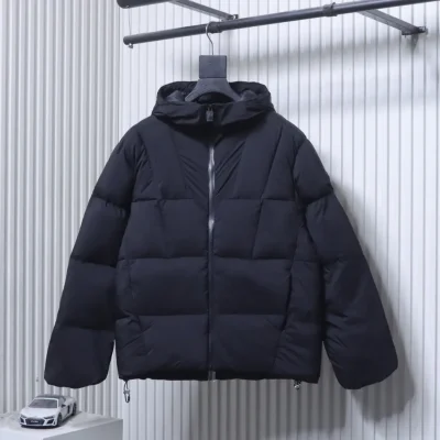 Moncler Vorderansicht