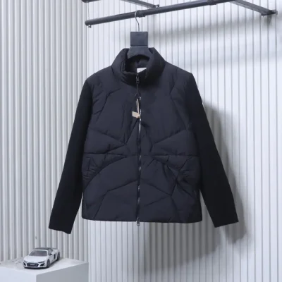 Moncler Vorderansicht Mattschwarz
