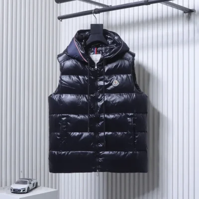 Moncler Vorderansicht Schwarz