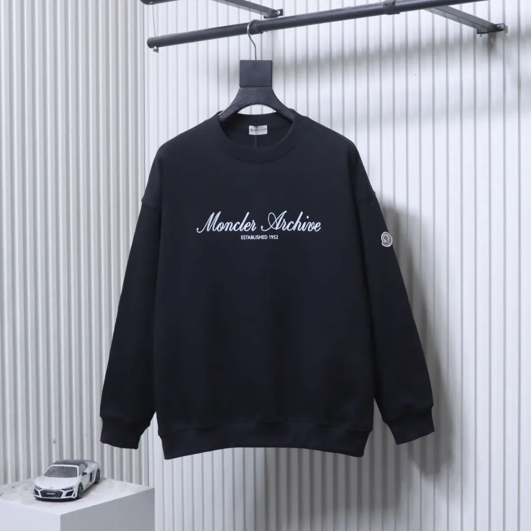 Moncler Vorderansicht Schwarz
