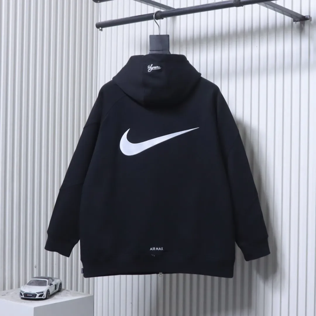 Nike – Rückansicht Schwarz