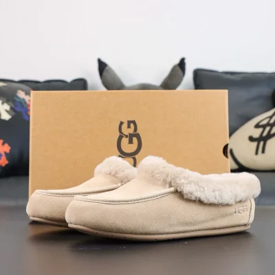 UGG Ansley Pantolette mit Shearling-Futter – Bequeme Slip-On-Pantoletten Hell-Khaki