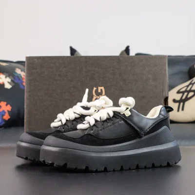 UGG Heritage Utility Sneaker in Schwarz auf Schwarz