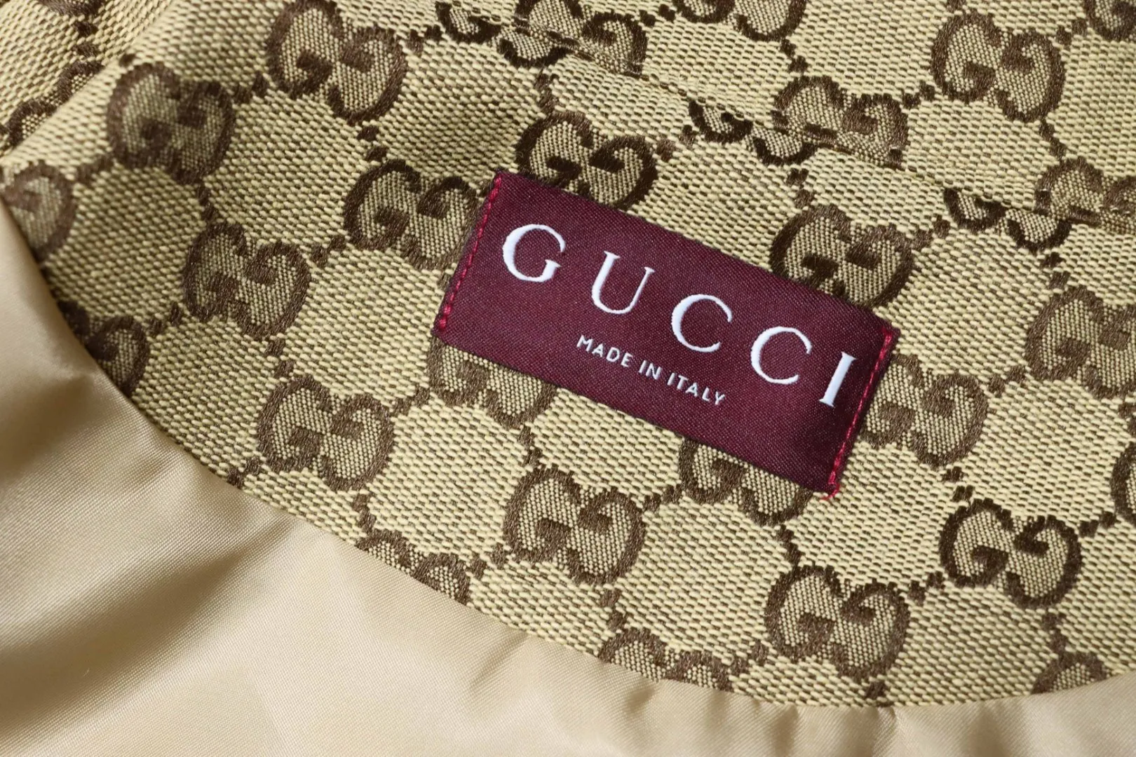 Gucci-Markenetikett
